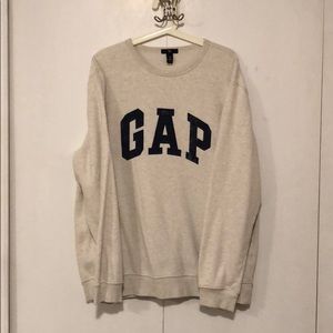 GAP sweatshirt.